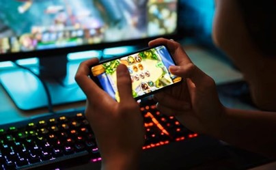 Jogos Mobile têm grande impacto na aprendizagem de línguas, conclui meta-análise